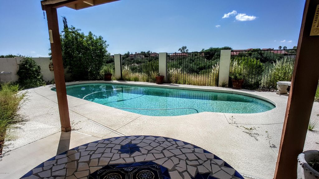 11543 N Eagle Peak Drive, Tucson, AZ 85737