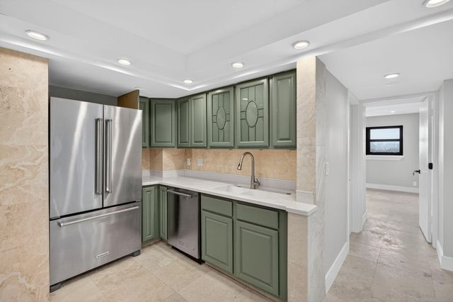 3200 Port Royale Drive N 1205, Fort Lauderdale, FL 33308