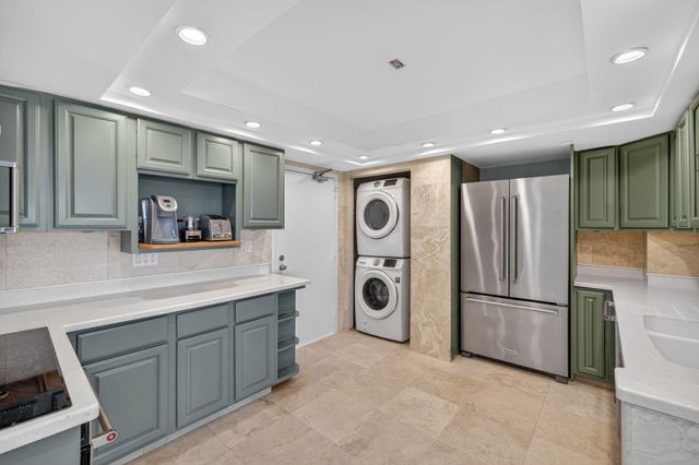 3200 Port Royale Drive N 1205, Fort Lauderdale, FL 33308