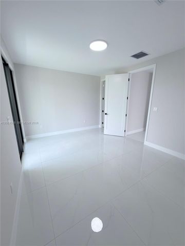 12368 SW 219th St, Miami, FL 33170
