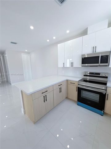 12368 SW 219th St, Miami, FL 33170