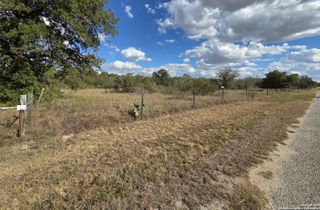 1830 Clear Lake, Poteet, TX 78065