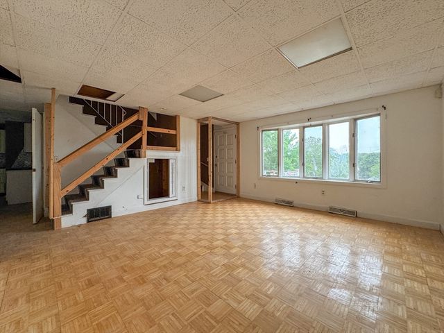 5 Quarry Ter, Peabody, MA 01960