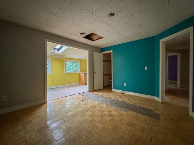 5 Quarry Ter, Peabody, MA 01960