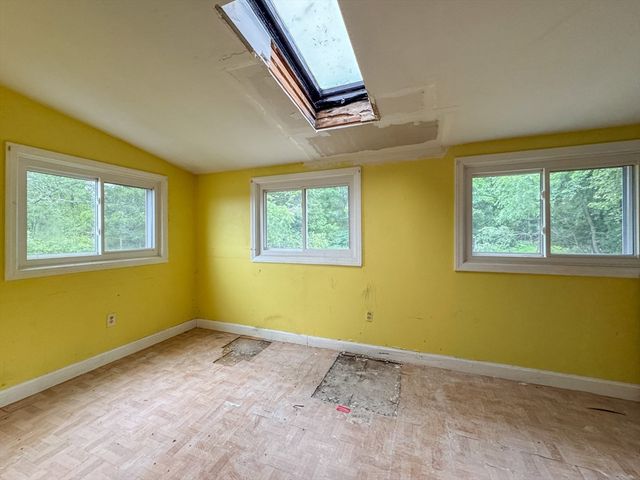 5 Quarry Ter, Peabody, MA 01960