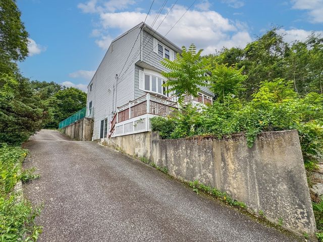 5 Quarry Ter, Peabody, MA 01960