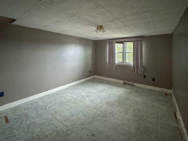 5 Quarry Ter, Peabody, MA 01960