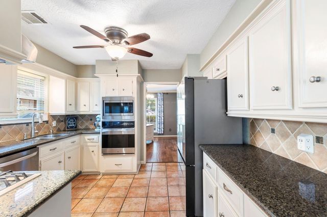 15619 Pebble Bend Drive, Houston, TX 77068