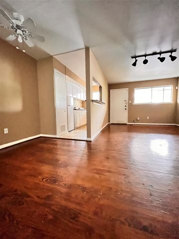 427 17th Street W 8, Houston, LA 70009