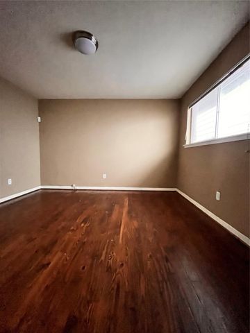 427 17th Street W 8, Houston, LA 70009