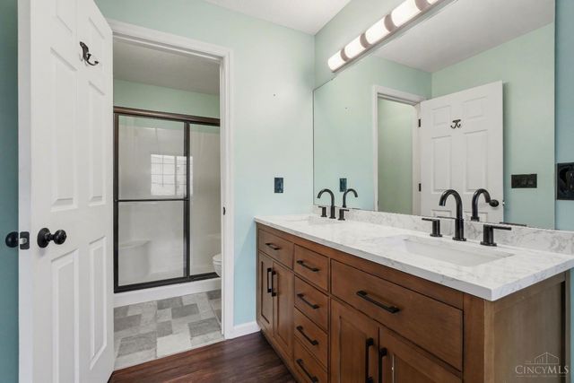 837 Neeb, Delhi Twp, OH 45233