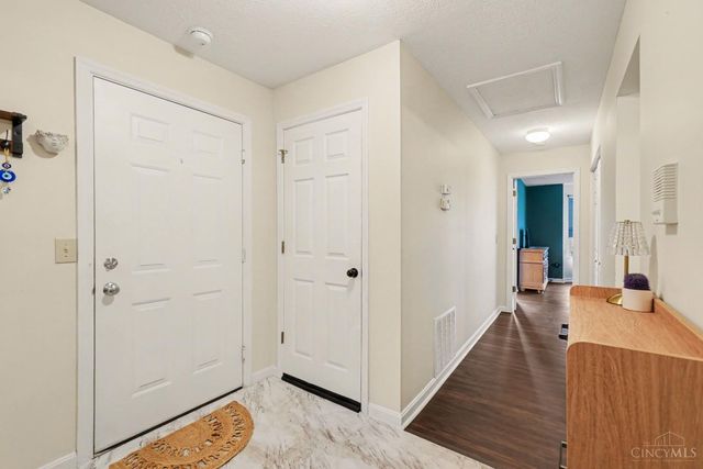 837 Neeb, Delhi Twp, OH 45233