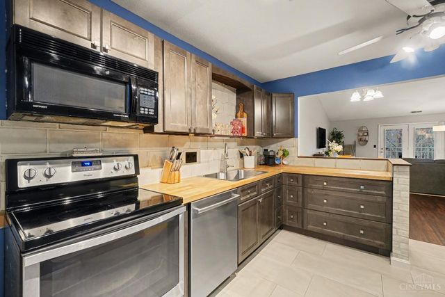 837 Neeb, Delhi Twp, OH 45233