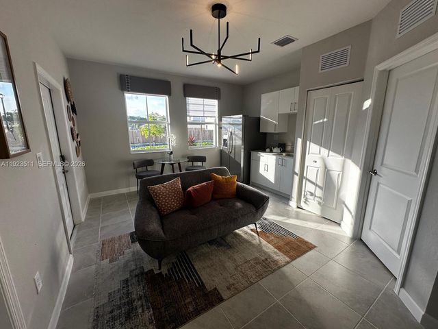 2288 SE 30th Street 1, Homestead, FL 33035