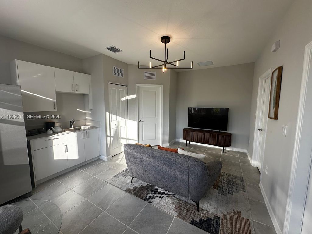 2288 SE 30th Street 1, Homestead, FL 33035