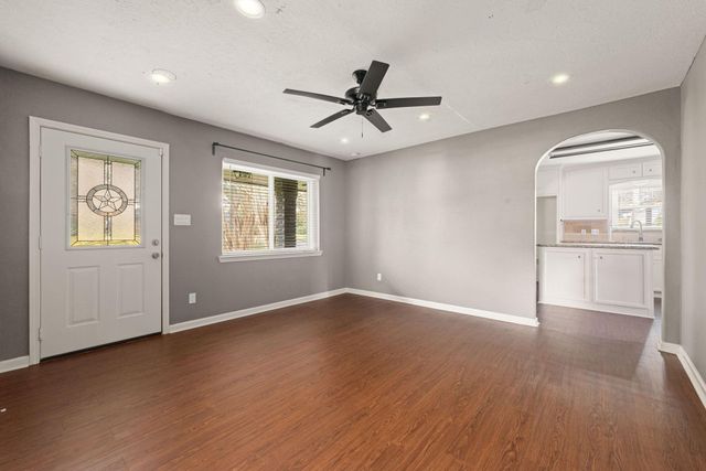 811 Strange Drive, Richmond, TX 77406