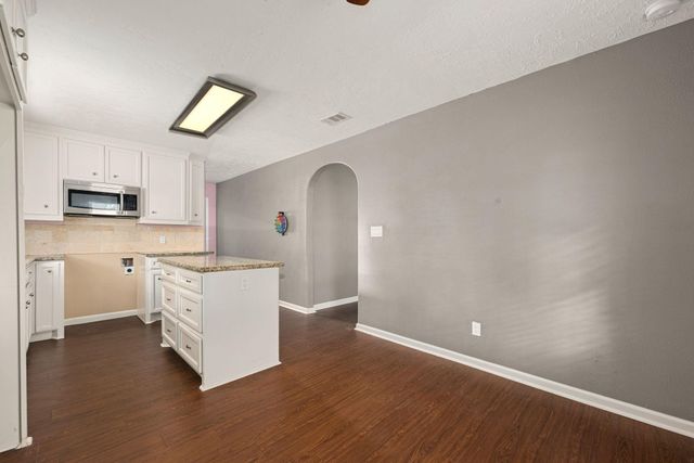 811 Strange Drive, Richmond, TX 77406