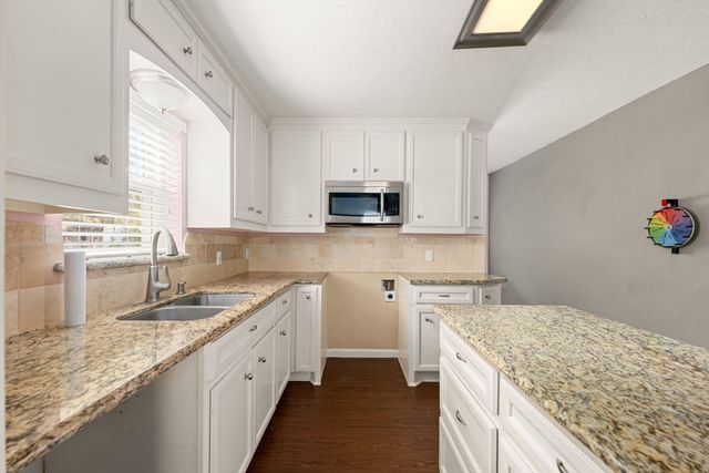 811 Strange Drive, Richmond, TX 77406