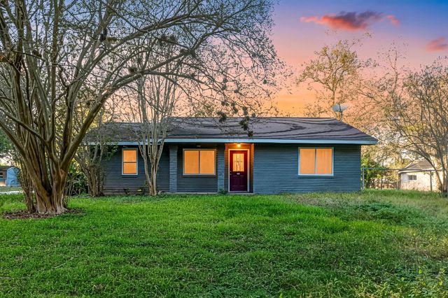 811 Strange Drive, Richmond, TX 77406