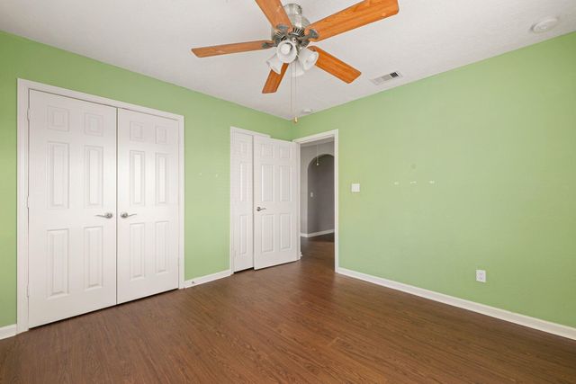 811 Strange Drive, Richmond, TX 77406