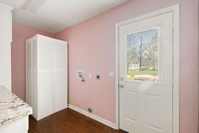 811 Strange Drive, Richmond, TX 77406