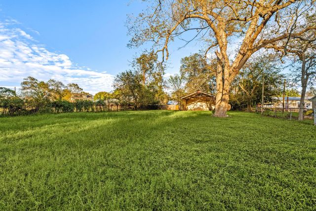 811 Strange Drive, Richmond, TX 77406