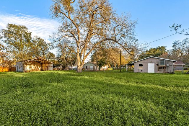 811 Strange Drive, Richmond, TX 77406