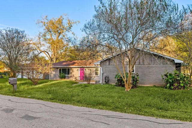 811 Strange Drive, Richmond, TX 77406