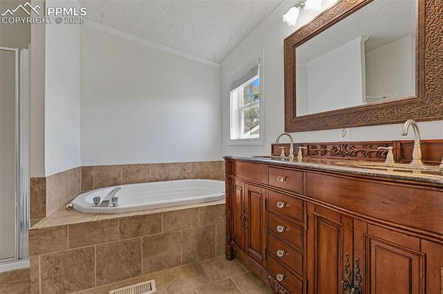 4006 Gray Fox Heights, Colorado Springs, CO 80922