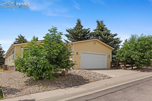 4006 Gray Fox Heights, Colorado Springs, CO 80922