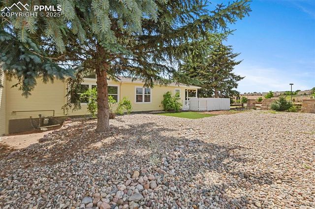 4006 Gray Fox Heights, Colorado Springs, CO 80922