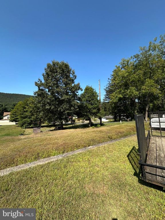 123-S S EDWARD ST, Lykens, PA 17048