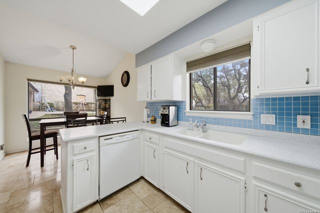 3511 Hunters Circle St, San Antonio, TX 78230