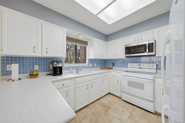 3511 Hunters Circle St, San Antonio, TX 78230