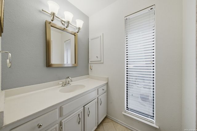 3511 Hunters Circle St, San Antonio, TX 78230