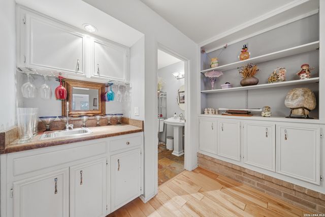 3511 Hunters Circle St, San Antonio, TX 78230