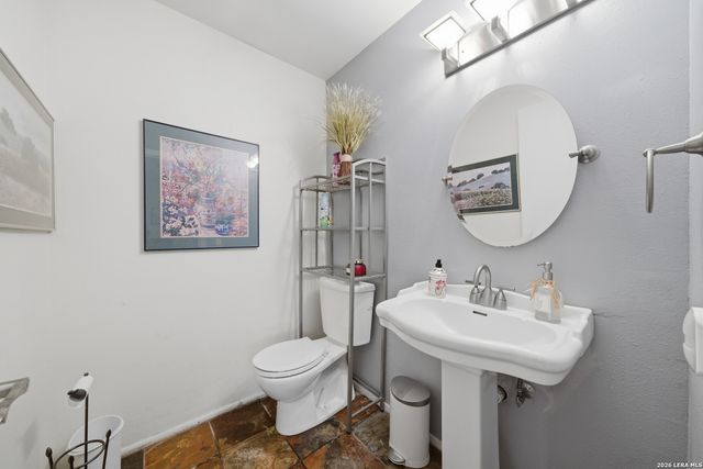 3511 Hunters Circle St, San Antonio, TX 78230