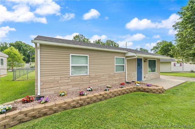 3102 Beacon Drive, New Albany, IN 47150