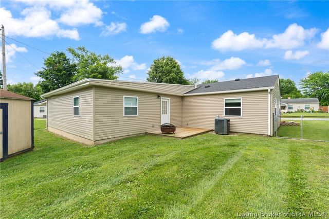 3102 Beacon Drive, New Albany, IN 47150