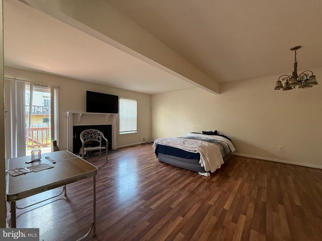 9205 KRISTY DR, Manassas Park, VA 20111