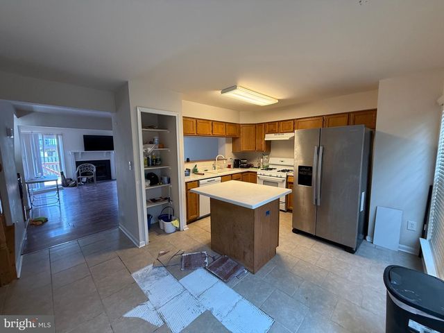 9205 KRISTY DR, Manassas Park, VA 20111