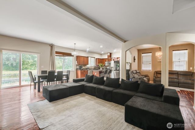 18026 75th Avenue E, Puyallup, WA 98375