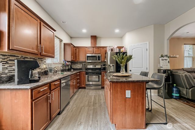 18026 75th Avenue E, Puyallup, WA 98375