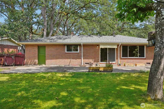 8326 Tucka Way Drive SW, Lakewood, WA 98499