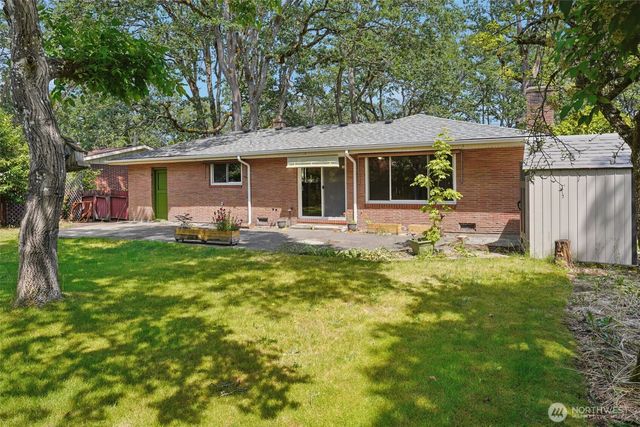 8326 Tucka Way Drive SW, Lakewood, WA 98499