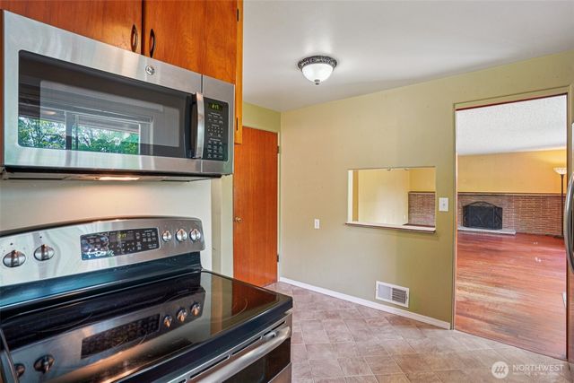 8326 Tucka Way Drive SW, Lakewood, WA 98499