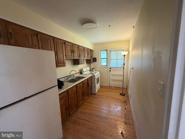 1201 COOKS LN, Baltimore, MD 21229