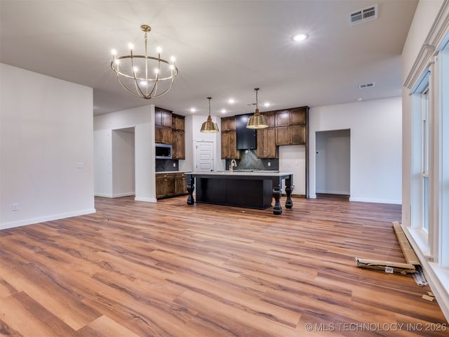 3143 E 147th Place, Bixby, OK 74008