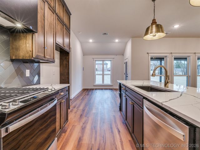 3143 E 147th Place, Bixby, OK 74008