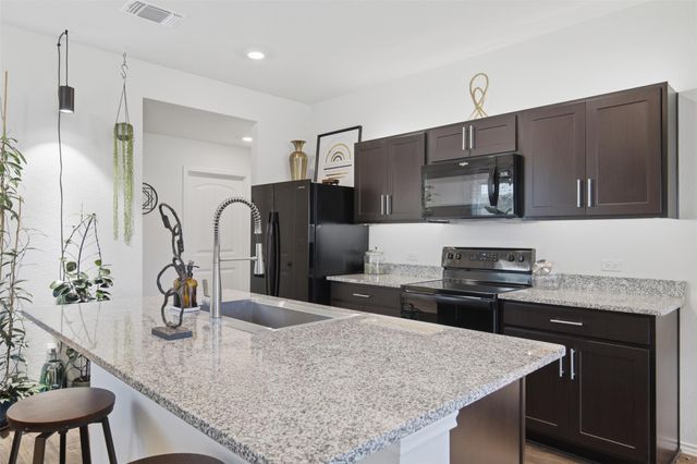 14016 Ballast DR, Elgin, TX 78621